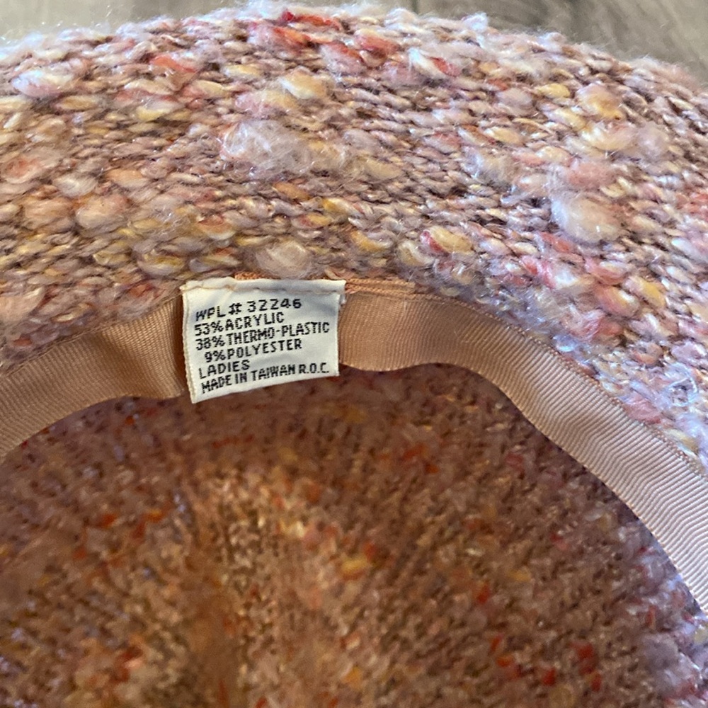 Boucle hat - Picture 2 of 2